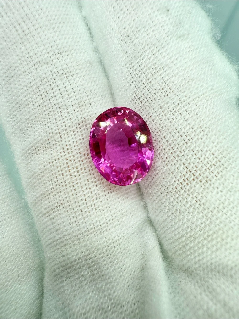 Pink Oval Faceted Sapphire Gemstone for Women’s Jewelry